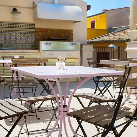 לינה וארוחת בוקר Casa Liuzza סנטה תרזה די ריבה